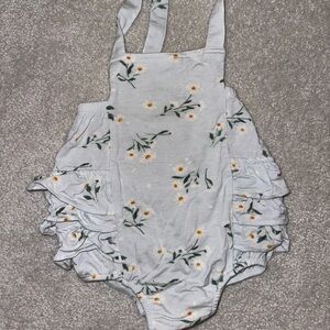 Angel dear 6-12 month light blue daisy romper